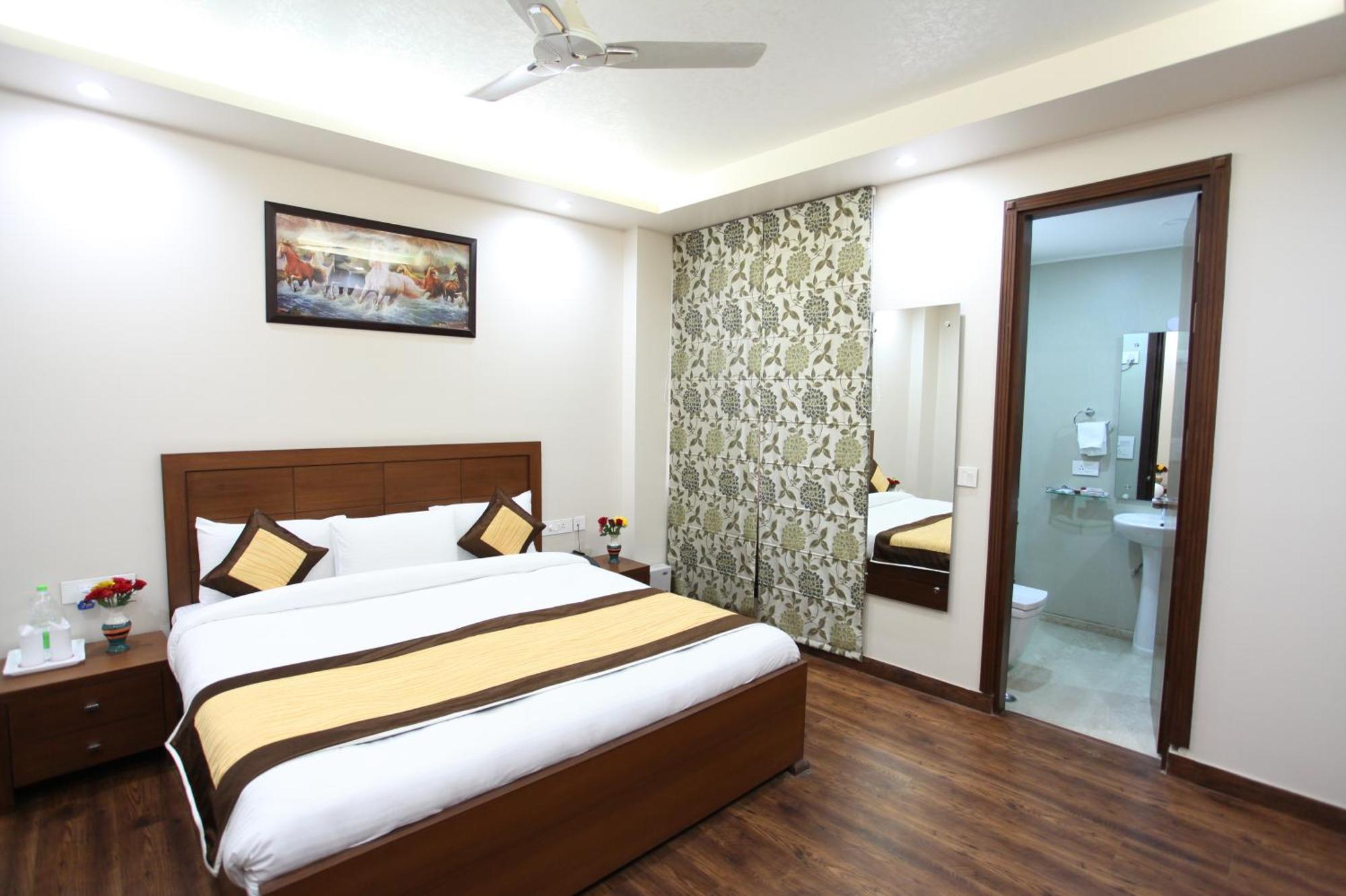Hc Grand New Delhi